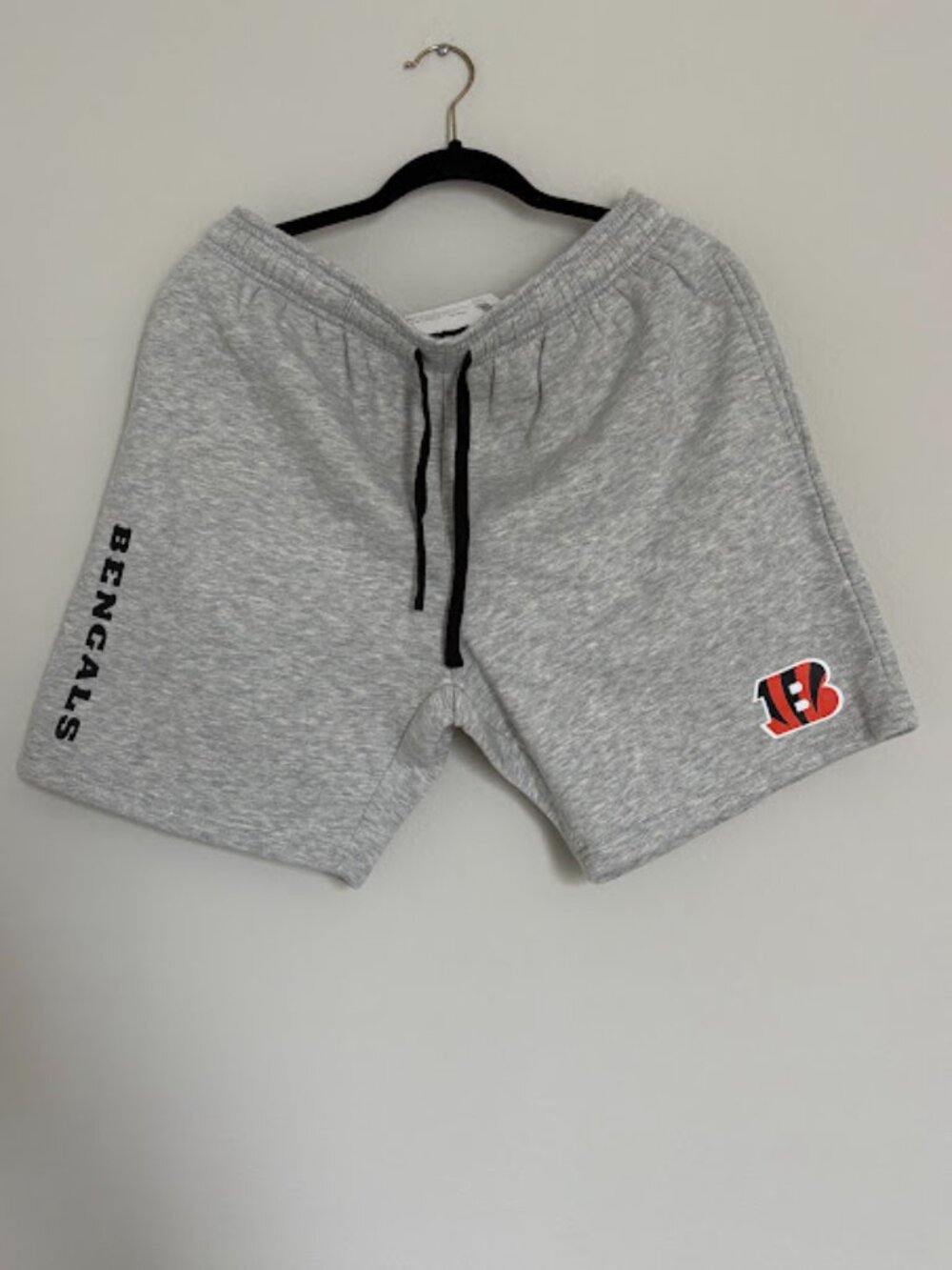 New With Tags - NFL Team Apparel - Cincinnati Bengals Shorts- Size Large